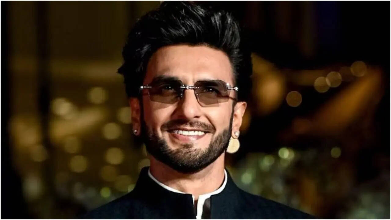Ranveer and Aditya hug and iron out differences in secret closed-door meeting
