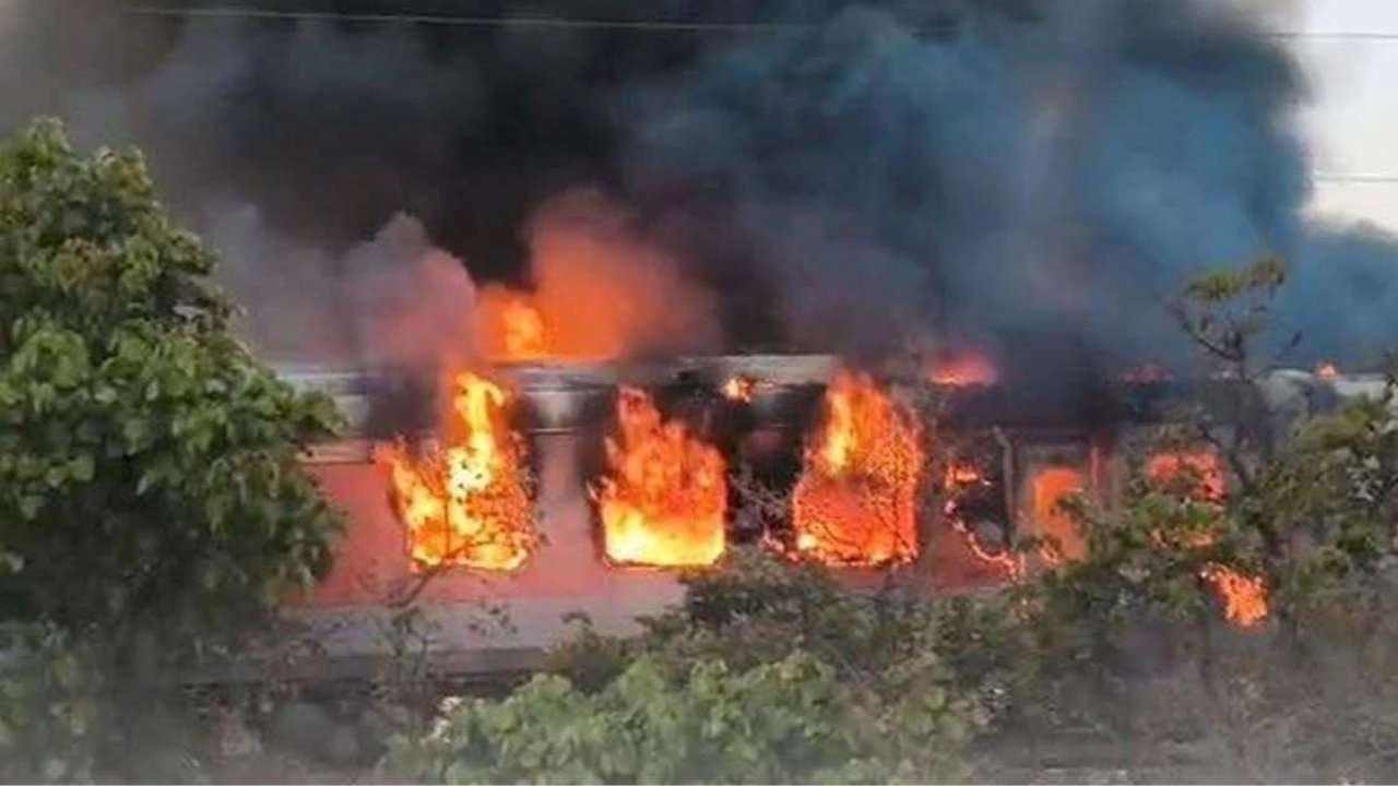 After Rajdhani Express blaze, relief vehicle rushing to spot flips into gorge in MP