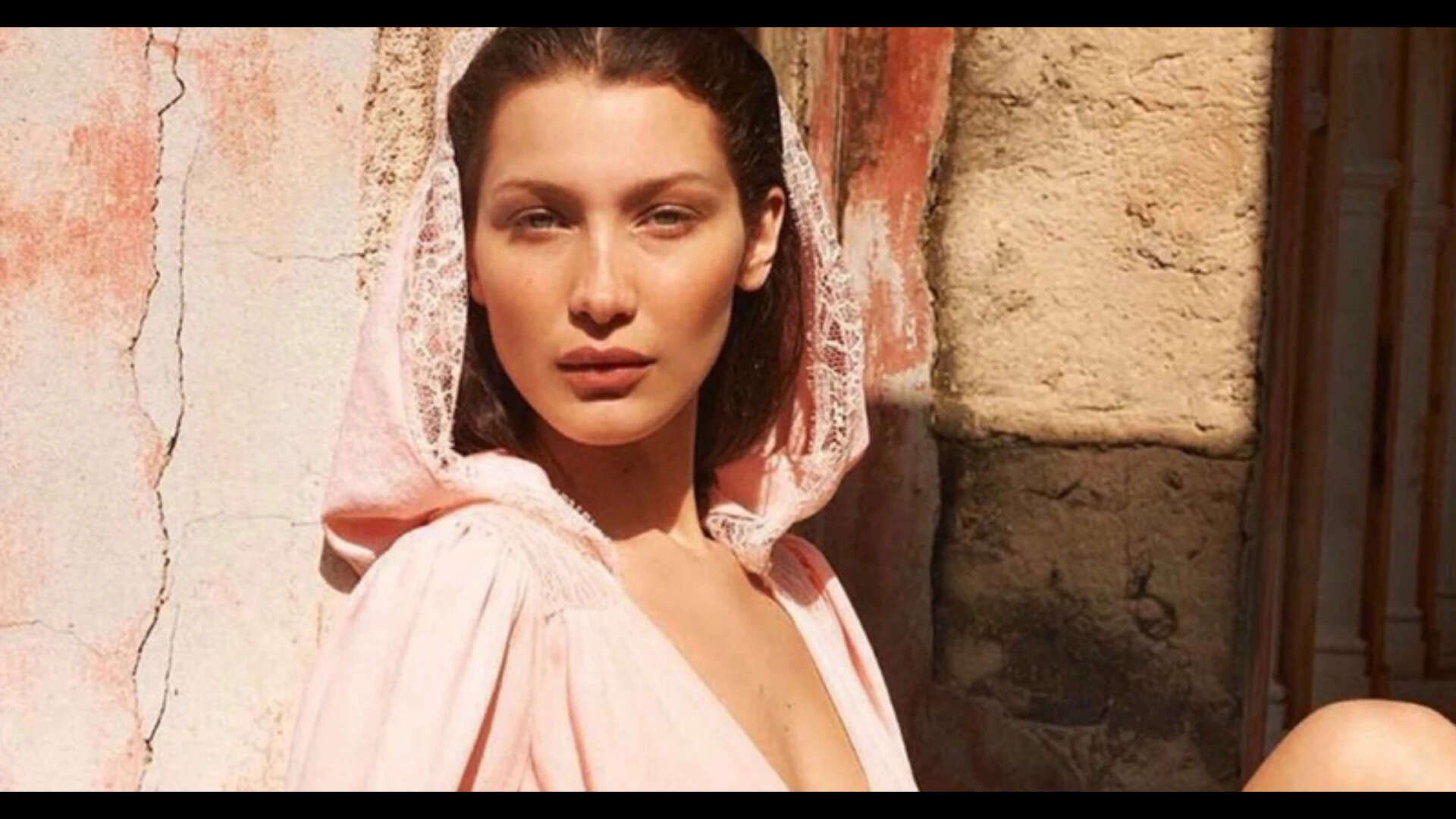 Science Says Bella Hadid Is World’s Most Beautiful Woman &amp; Her Features Are Close To Perfection