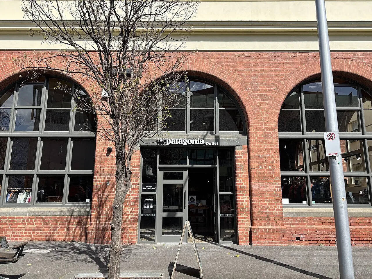 Patagonia_outlet_store_in_Geelong_septiembre_2025
