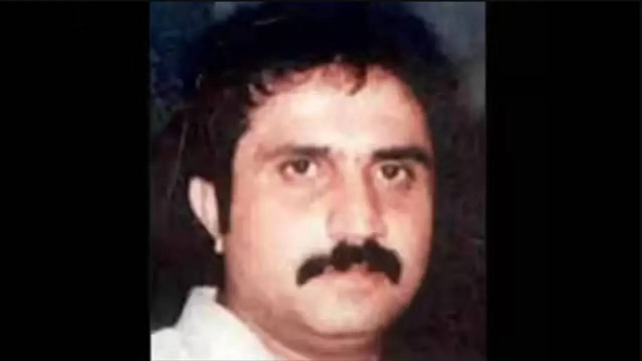 ED attaches property worth Rs 700 crore of Dawood Ibrahim’s aide Iqbal Mirchi