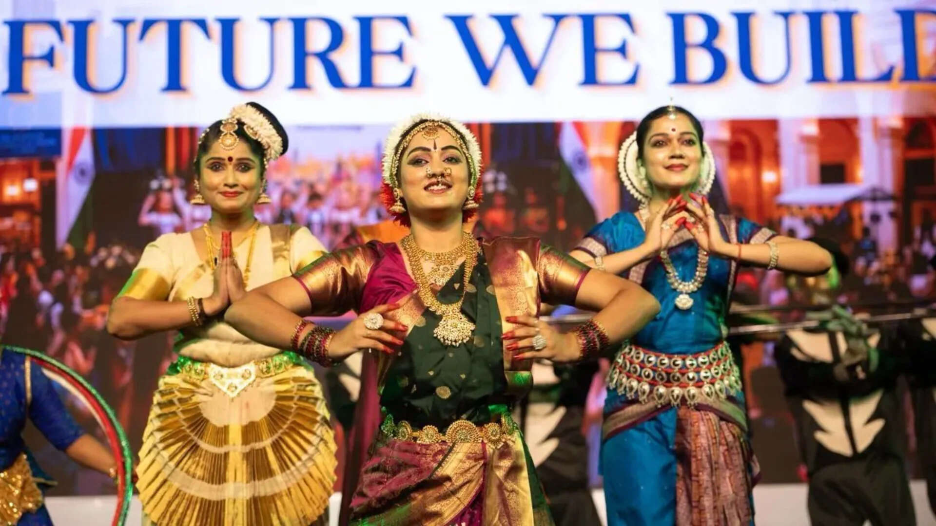 The evening saw an elaborate show of classical Indian dances and a fusion performance with European dances