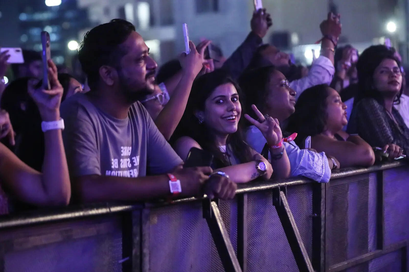 crowd at Lucky Ali's concert