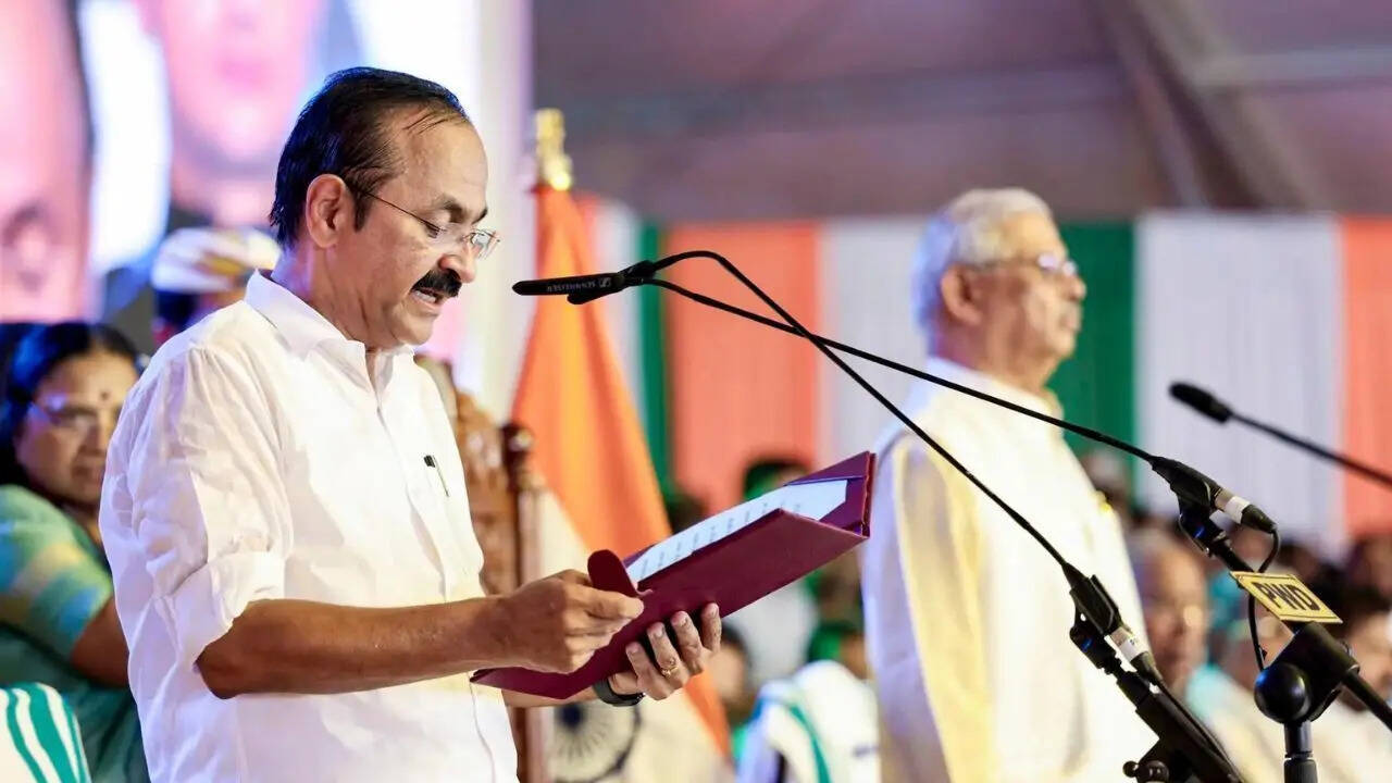 Left vs BJP in Kerala over full 'Vande Mataram' recital at Satheesan's oath ceremony