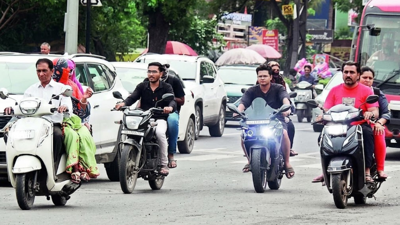 Correct helmet use was highest in major urban areas (24%), followed by small towns (21%) and was lowest in rural areas (10%) (Representative Image)