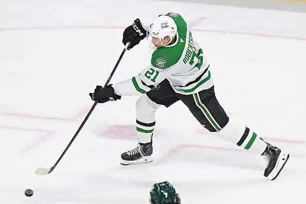 Nick Robertson reportedly seeks Maple Leafs trade after inconsistent role