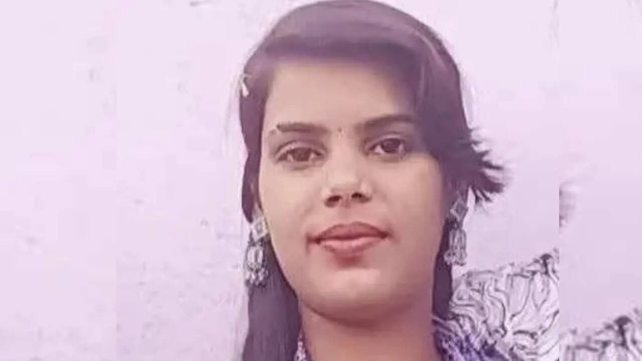 Man strangles daughter for speaking to lover, rides with her tied to back to bury her