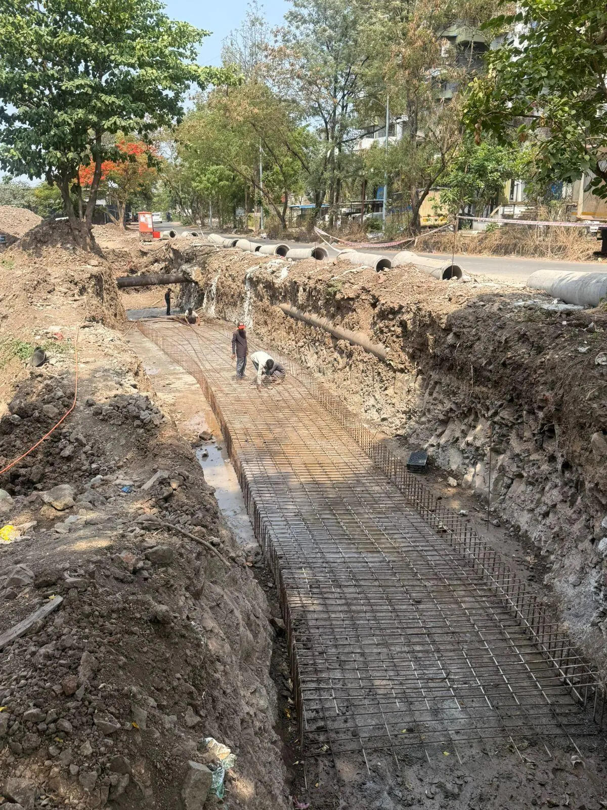 Pipeline work under way in Dhayari 1779373434453.jpg