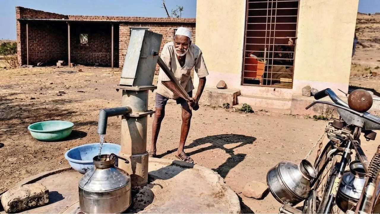 Dry wells, dry fields: Water stress peaks in Maharashtra’s rain-shadow villages