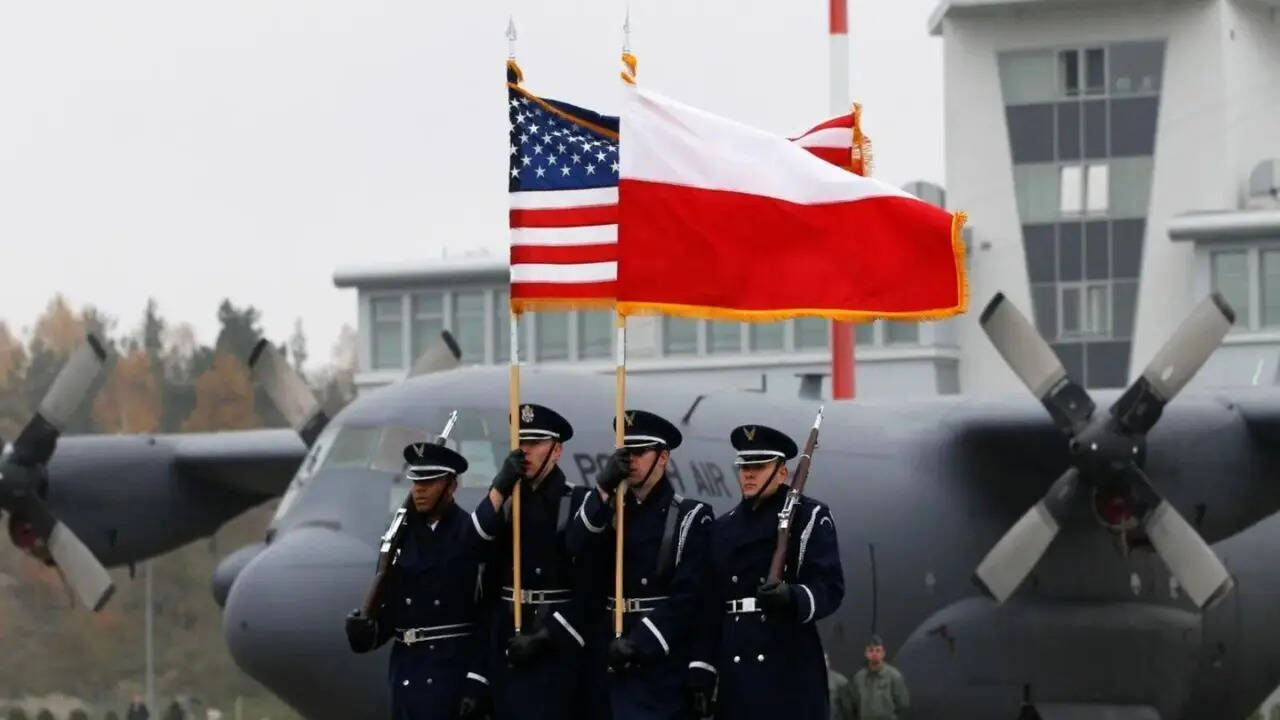 Trump to send 5,000 additional troops to fortress Poland to further strengthen Nato's eastern flank