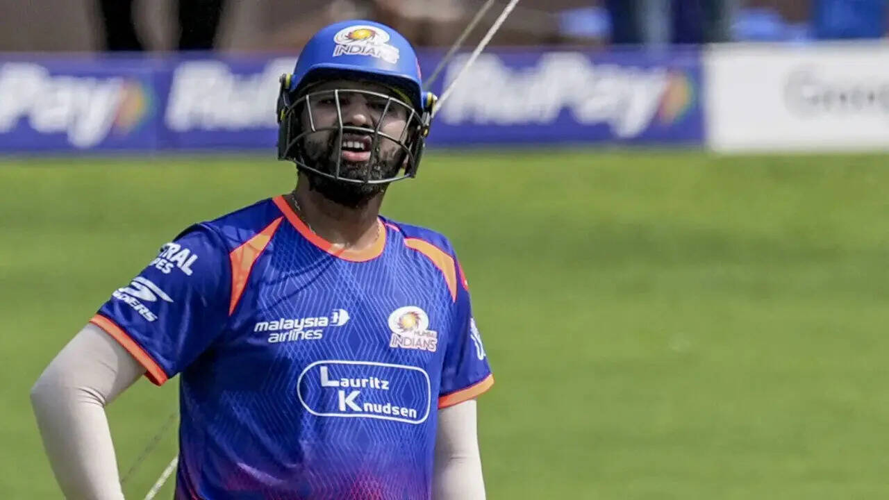 'Rohit Sharma is 100% fit': MI give big update ahead of RR clash
