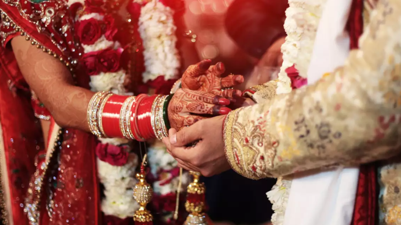 Chaos at UP wedding: Ex-lover shows up with cops, newlyweds flee