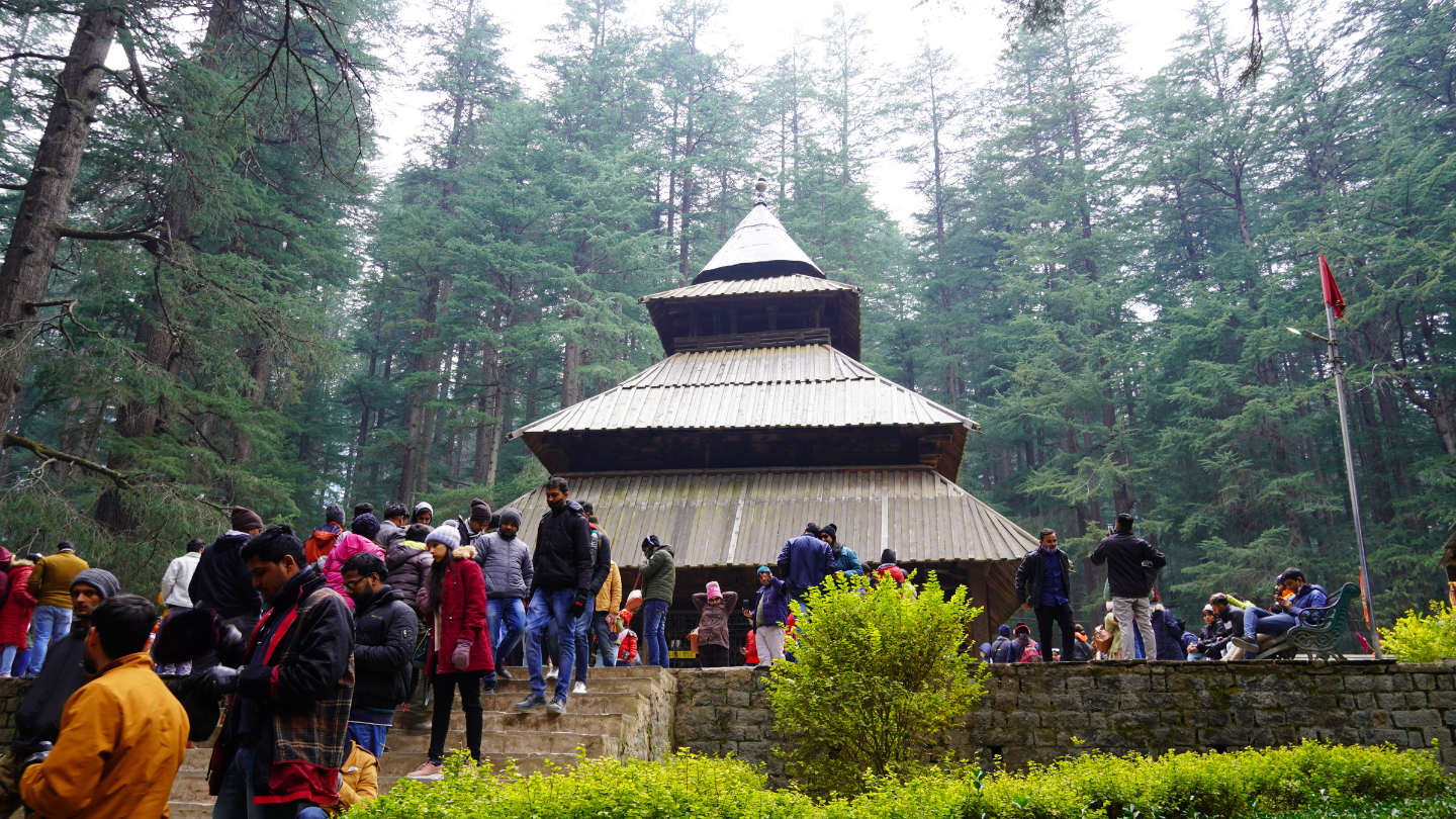 Manali tourists