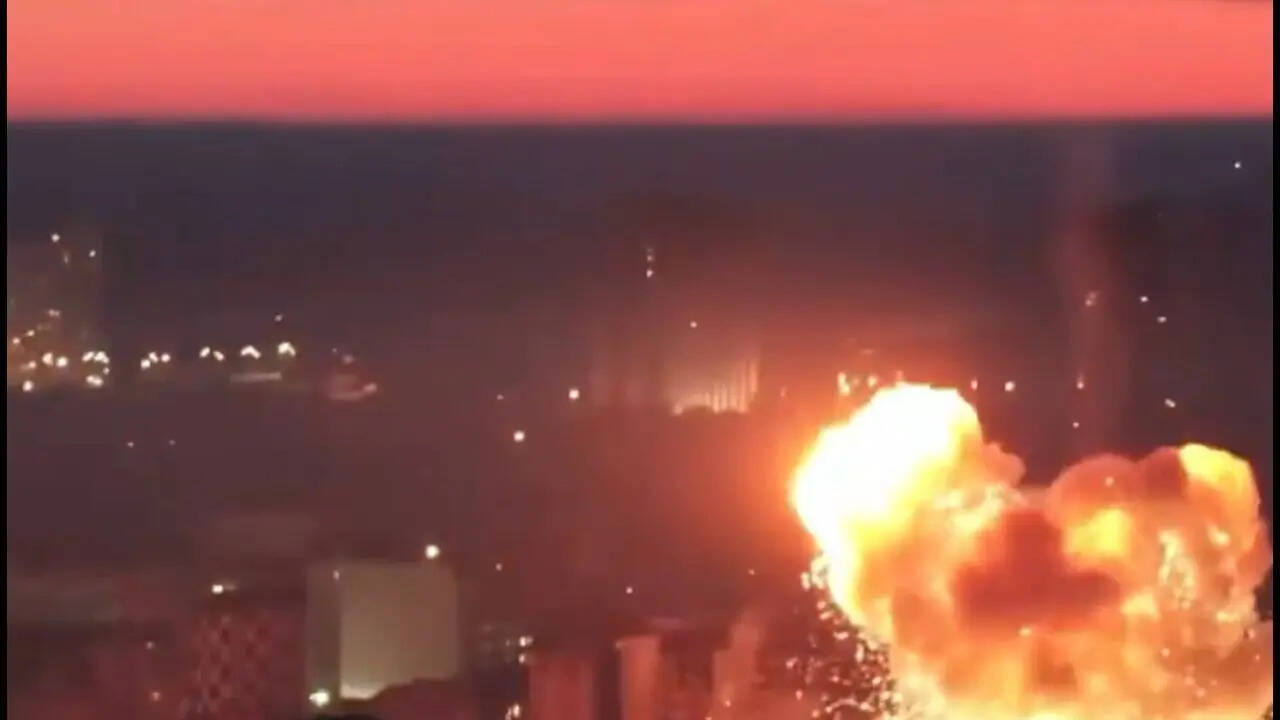 Watch: Hypersonic Oreshnik strikes in blinding flash as Russia unleashes massive barrage on Kyiv