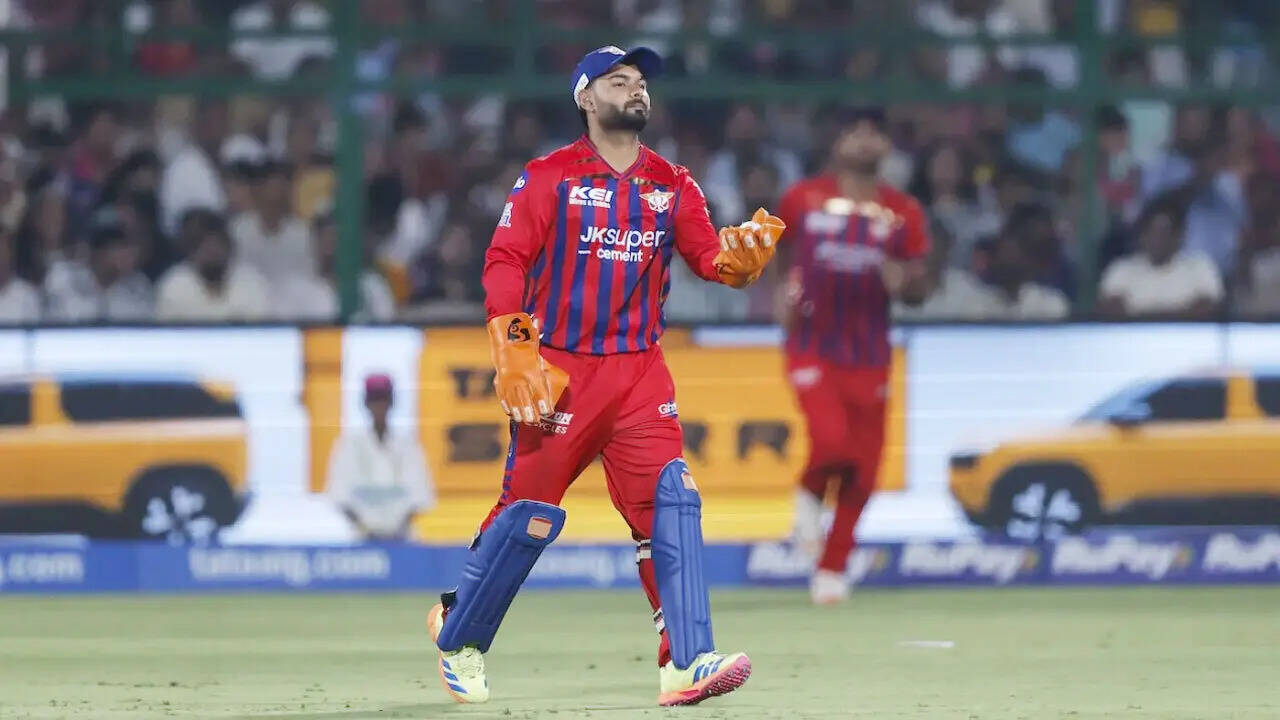 'Give him time to splash water on face': Gavaskar on Pant using 'F' word on live TV