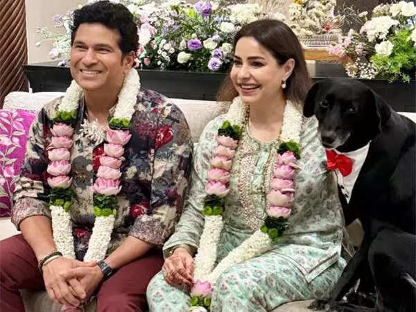 Sachin Tendulkar, Anjali Tendulkar celebrate 30th wedding anniversary, daughter Sara shares couple's love-filled moments