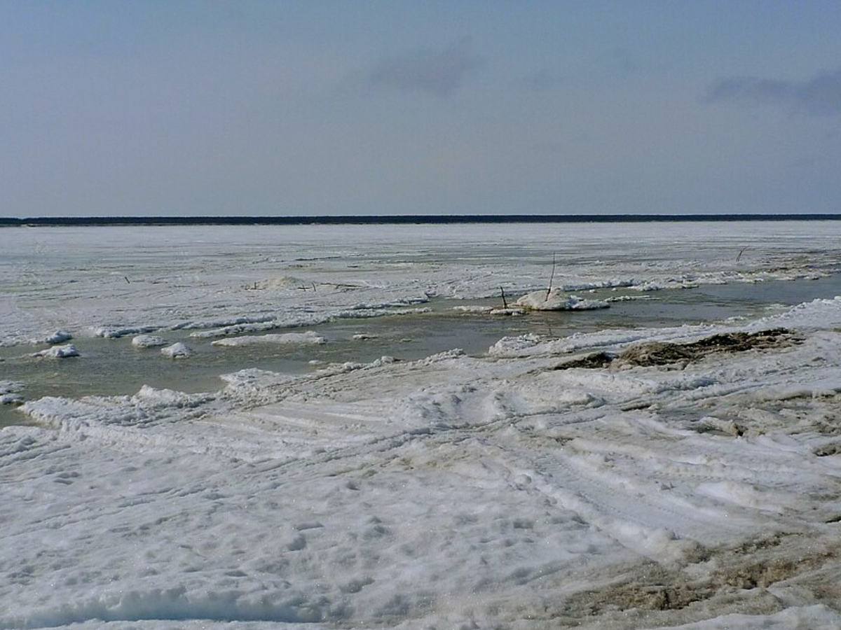 Image of ice Melting on the Yukon