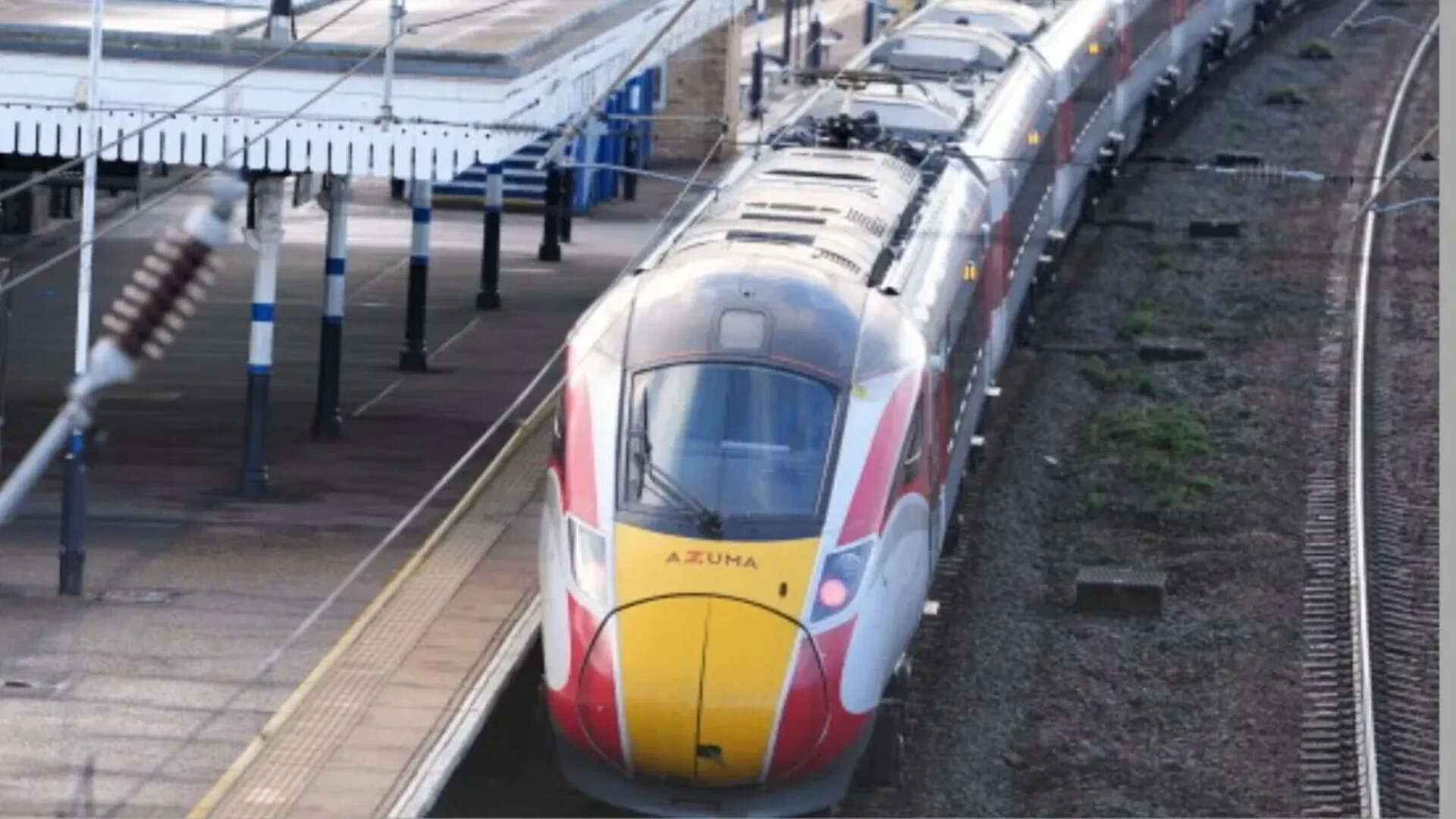 UK heatwave disrupts London trains as smoke spotted on railway tracks