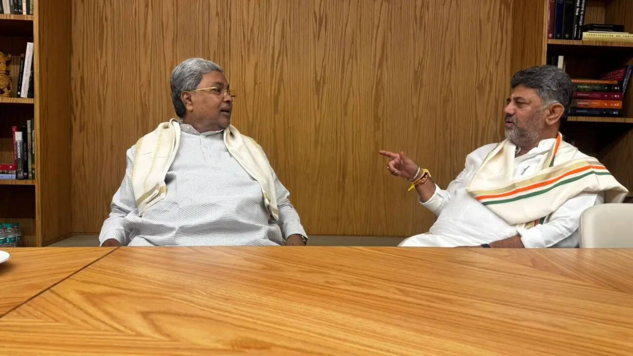 Karnataka CM buzz: DKS, Siddaramaiah to meet for breakfast on Thursday