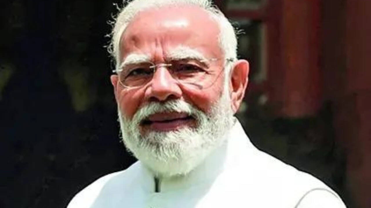 Practise what you preach by carpooling, PM Modi advises ministers