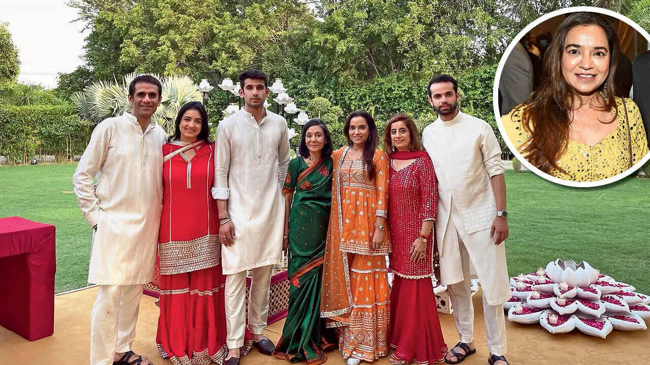 Kitty Kalra and her family pose in their festive best