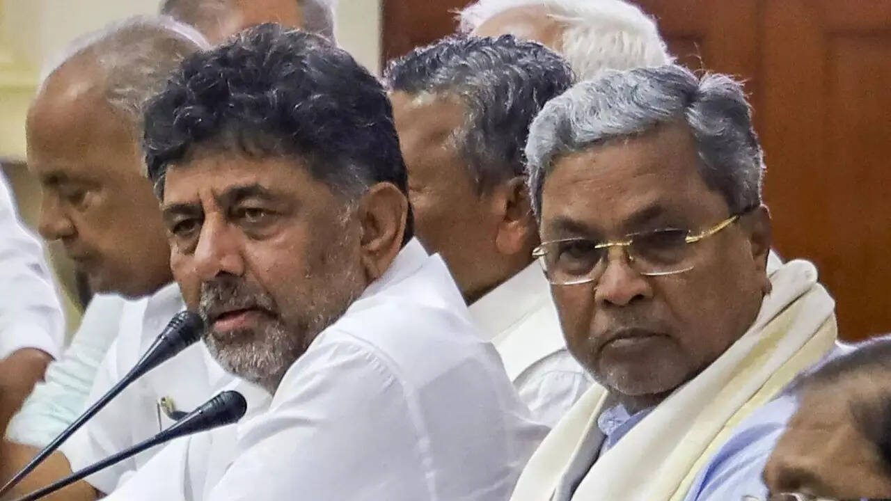 Caste survey: Siddaramaiahs parting shot for DKS, Rahul