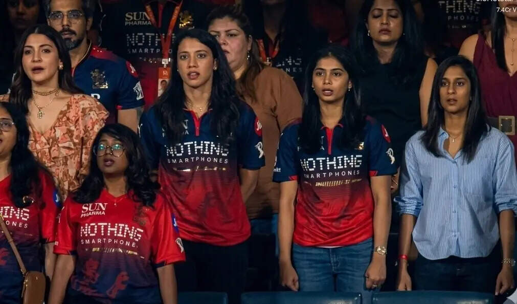 RCB women’s team is supporting in the first home game (1).
