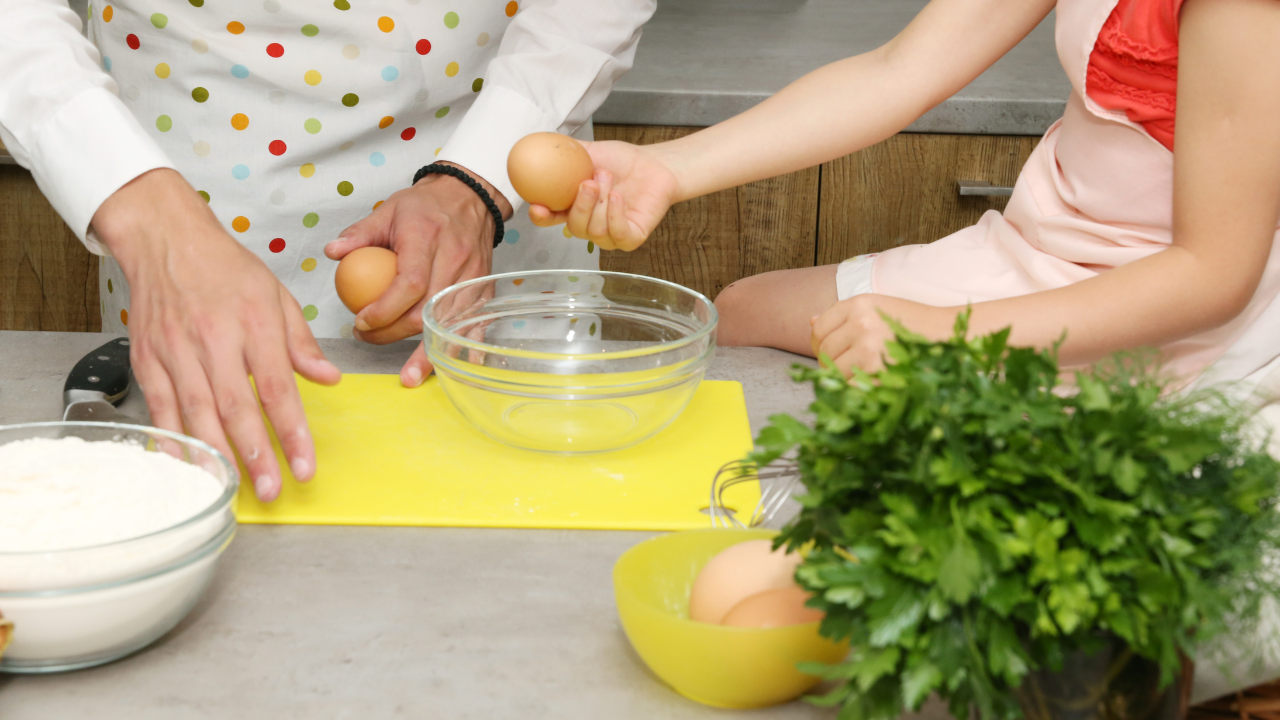 Juggling work duties and parenting? 7 small but meaningful ways working parents can spend quality time with children
