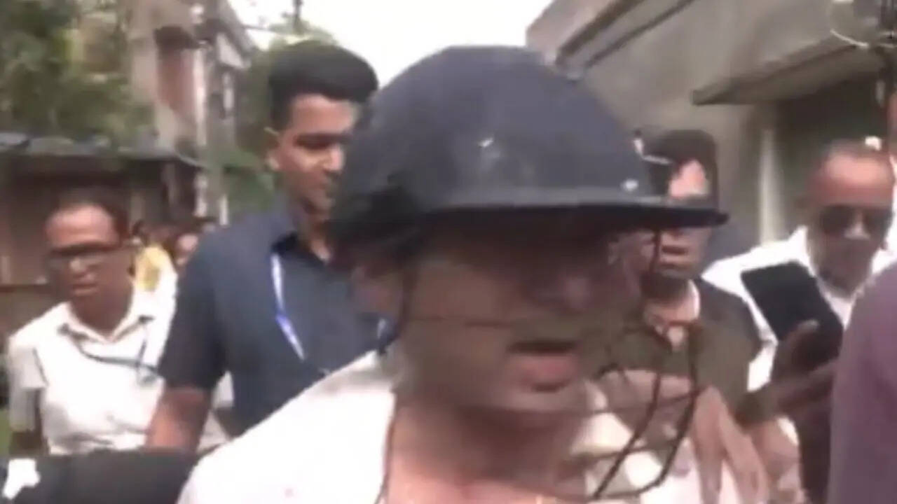 Watch: TMCs Abhishek Banerjee attacked by mob in Bengal, eggs & stones hurled
