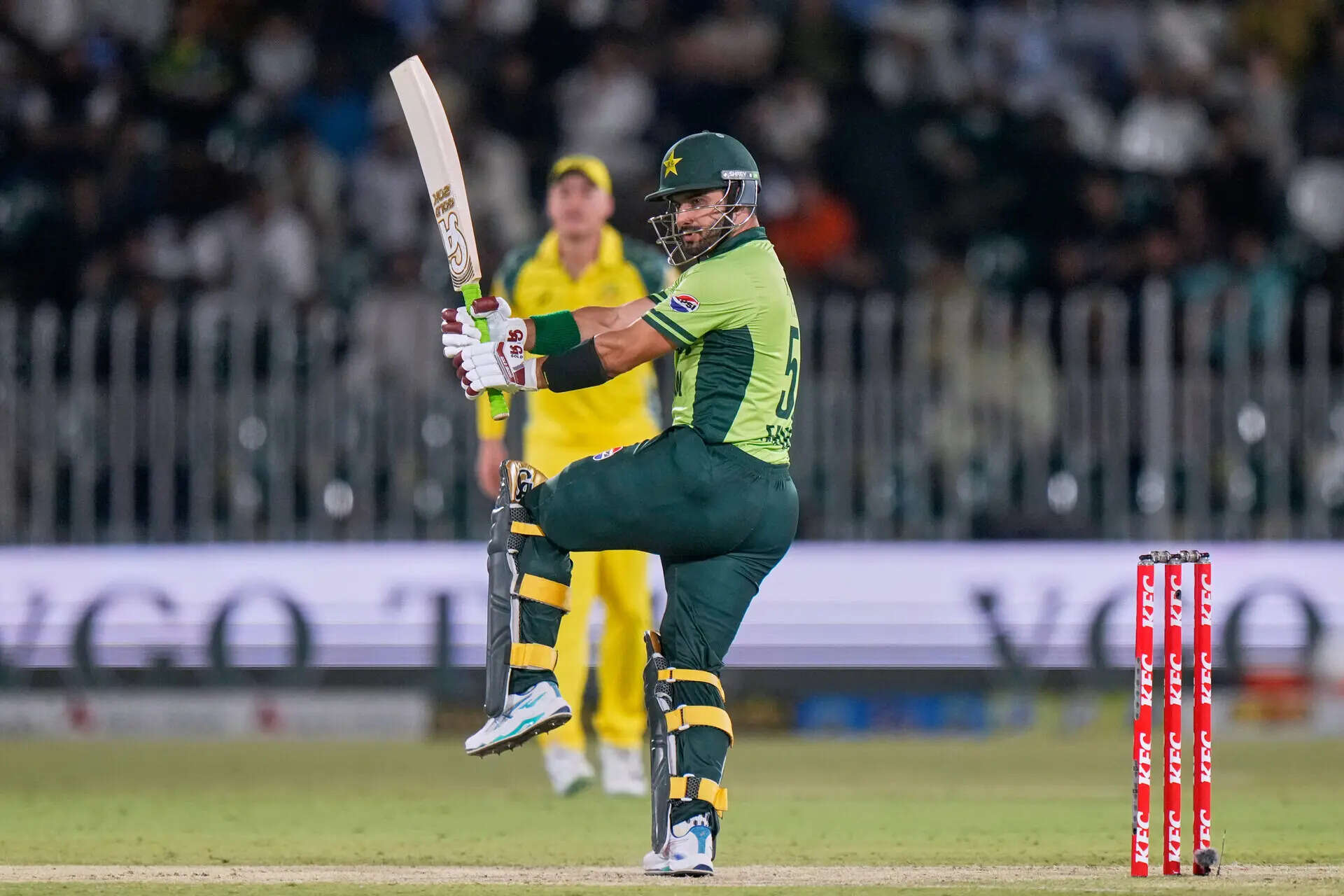 PAK vs AUS 1st ODI Live: Babar Azam and Sahibzada Farhan steady Pakistan innings