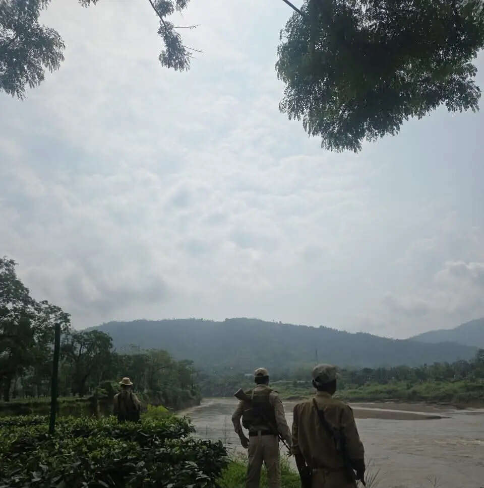 04e614fc-04e3-420d-9c80-7a16f5f3f01d_Sivasagar_Police_border_patrol.jpg