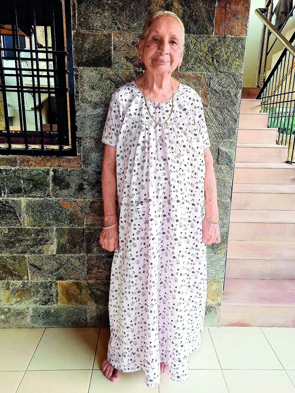 Rekha Shah, 90, had her knee replaced recently  and is walking without support