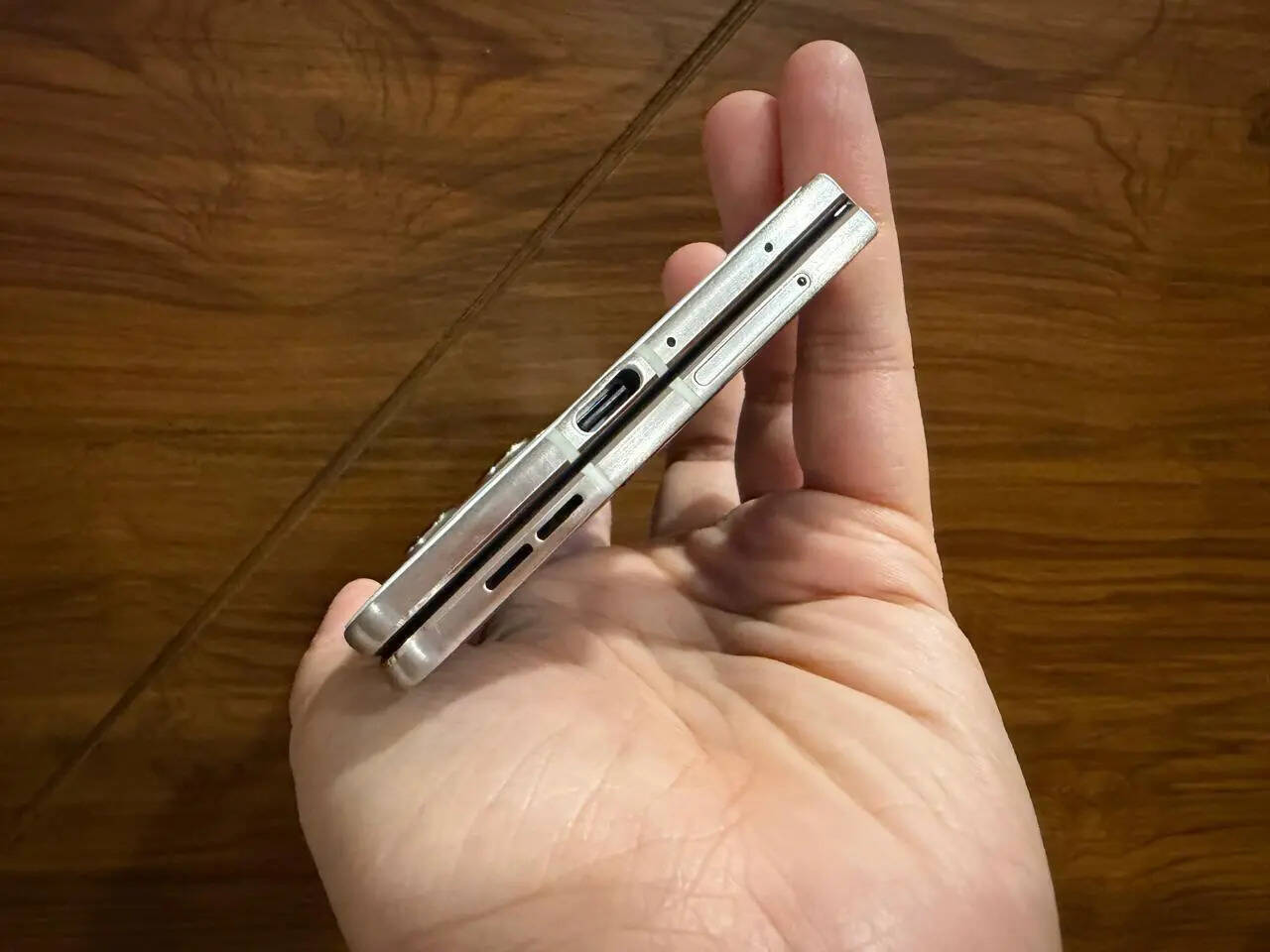 Motorola Razr fold battery