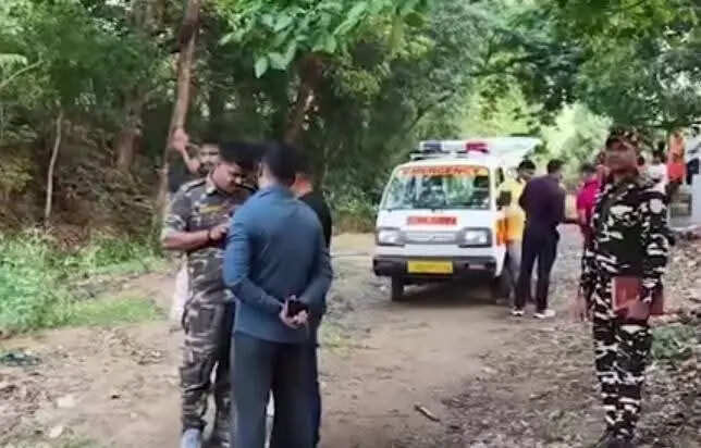 2f16110f-3155-4cec-84fe-673e97381791_Police_team_at_the_spot.Vishvendu_Jaipuriar.jpg