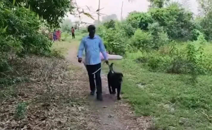 eda21ca0-d97f-40d5-b185-a8516f95462c_Sniffer_dog_brought_at_the_spot_from_where_body_was_found_Vishvendu_Jaipuriar.jpg