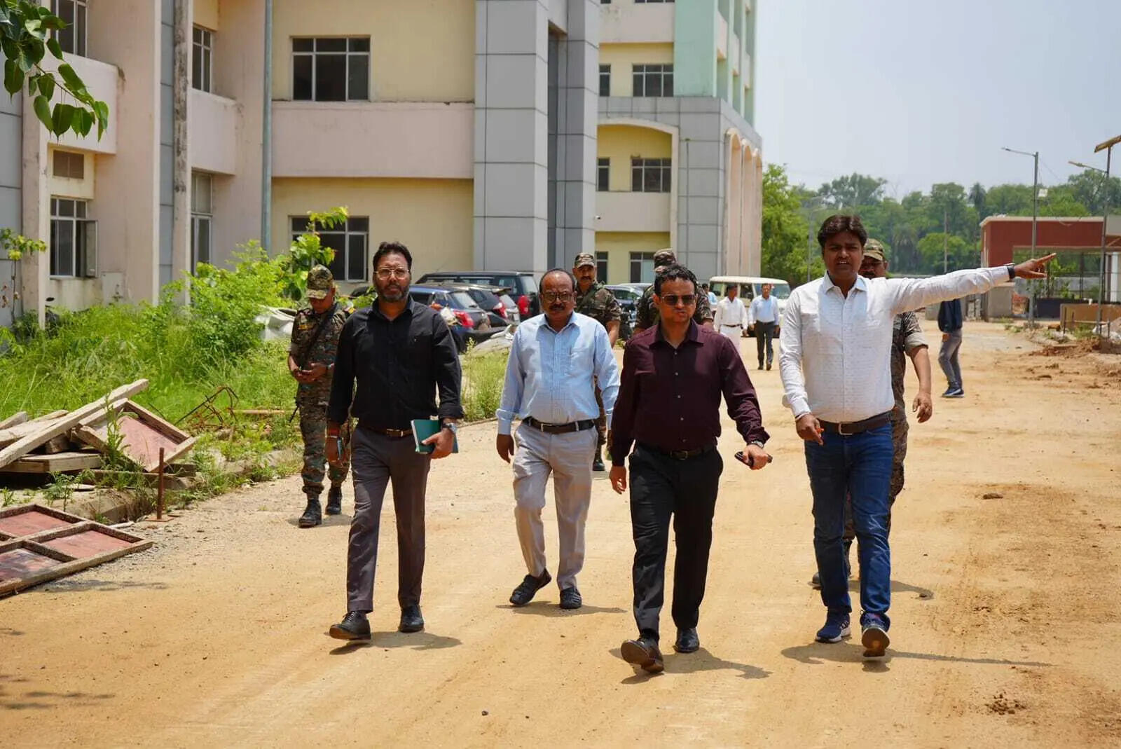 e74e1244-ff51-484a-b0ba-ac59e77f0f81_DC_Henant_Sati_at_medical_college.Vishvendu_Jaipuriar.jpg