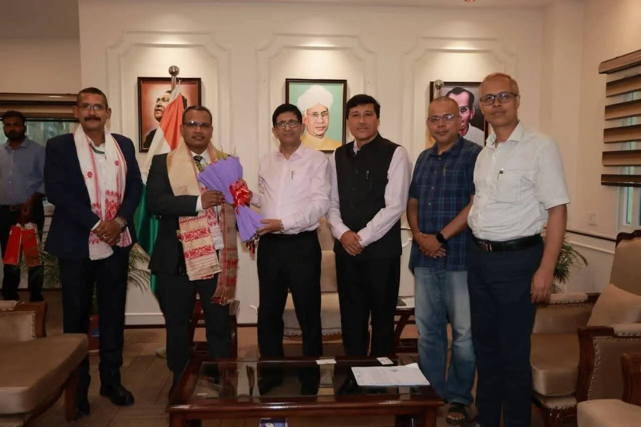 6246e1f4-0a2e-4d7d-a448-1c88476cdd56_Dibrugarh_University_Bangladesh_envoy_.jpg