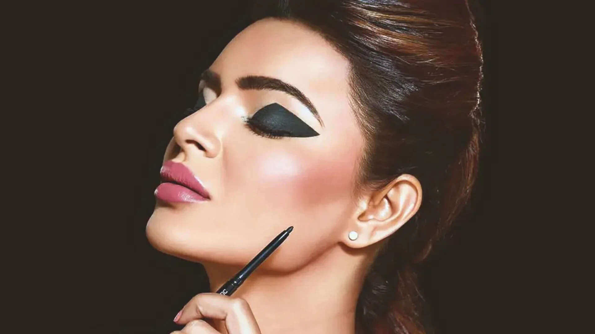 aashka goradia