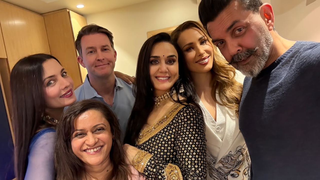 Preity Brought Royal Fashion Back To The Front Row
