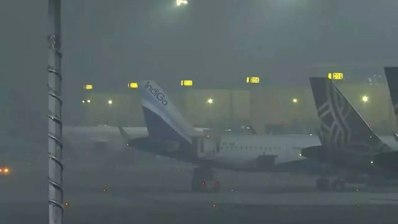 Delhi weather disrupts air traffic: 13 flights go around, 11 diverted to other airports