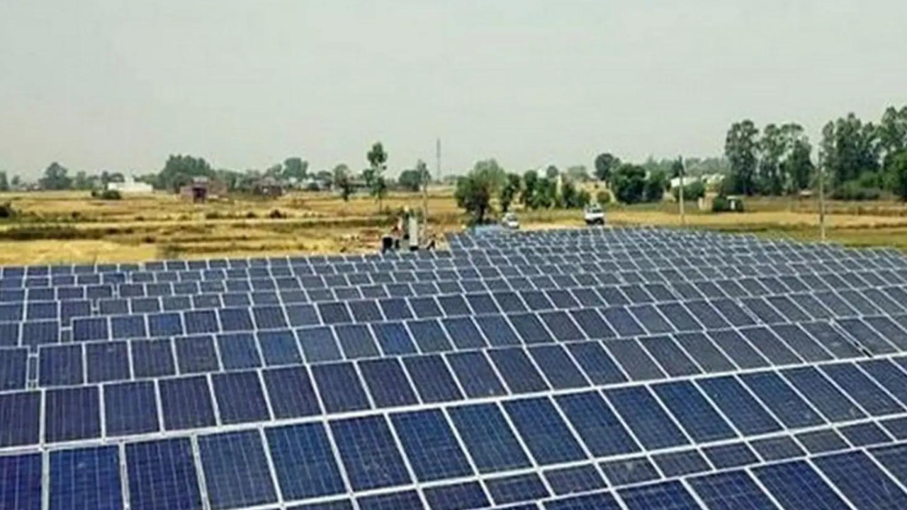 India edges past US to become 2nd globally in solar capacity additions in 2025