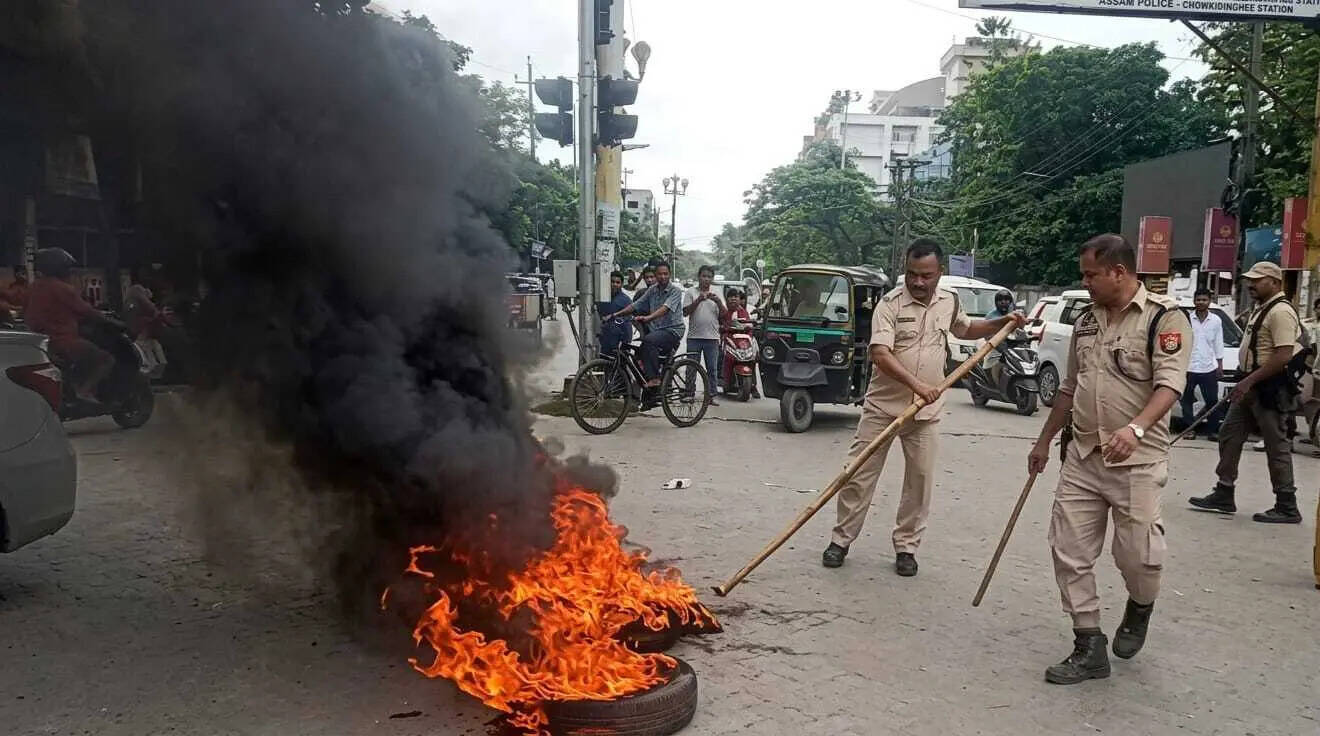 9a823020-a2ad-4380-aa12-2a7c3ed2a52b_Protest_Dibrugarh_.jpg