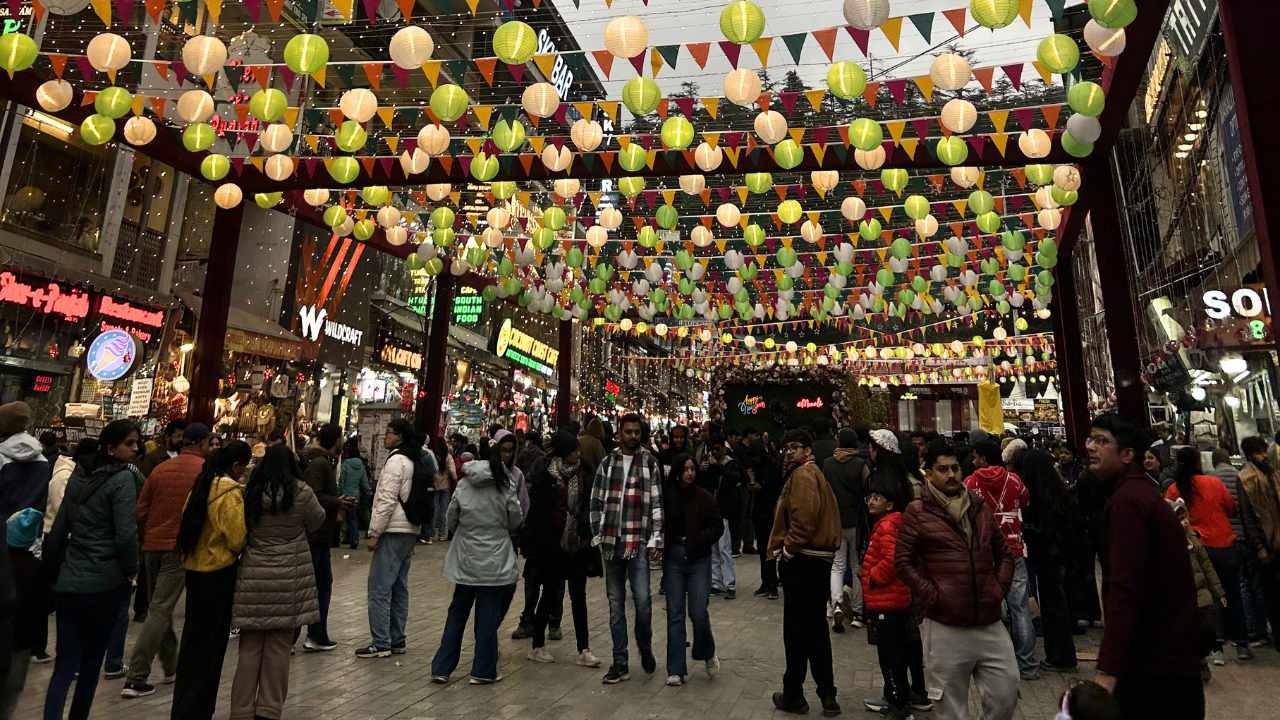 mall road manali