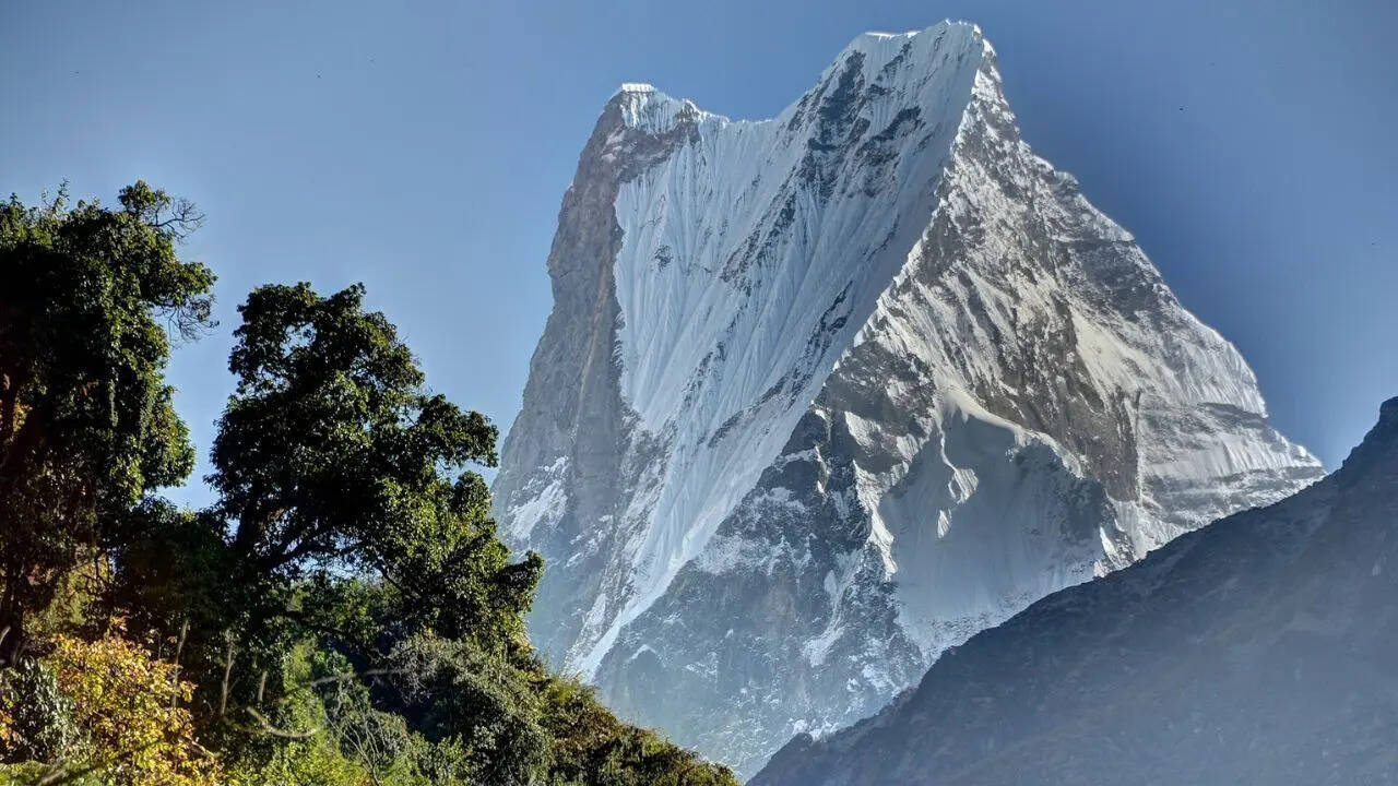 8. Machhapuchhre, Nepal