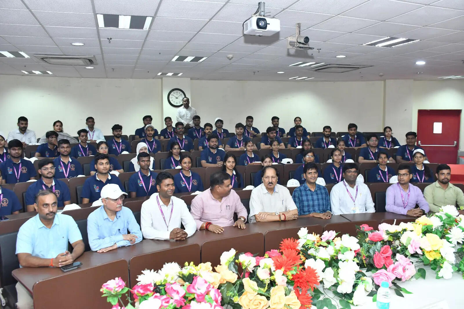 939dcebc-175c-4f6b-b4ee-8be2ed32360e_The_youths_of_Bihar_on_a_study_trip_to_Punjab_on_Saturday.JPG