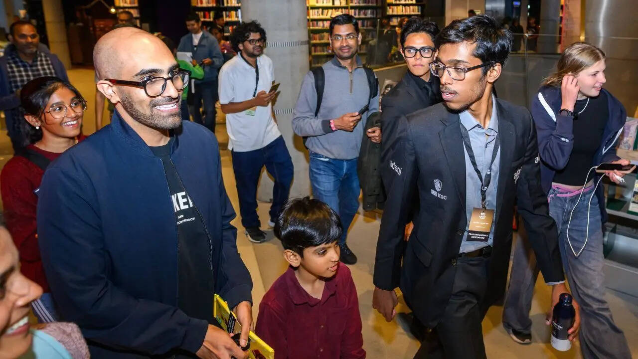 R Praggnanandhaa with his second Vaibhav Suri (Photo by Michal Walusza for Norway Chess)