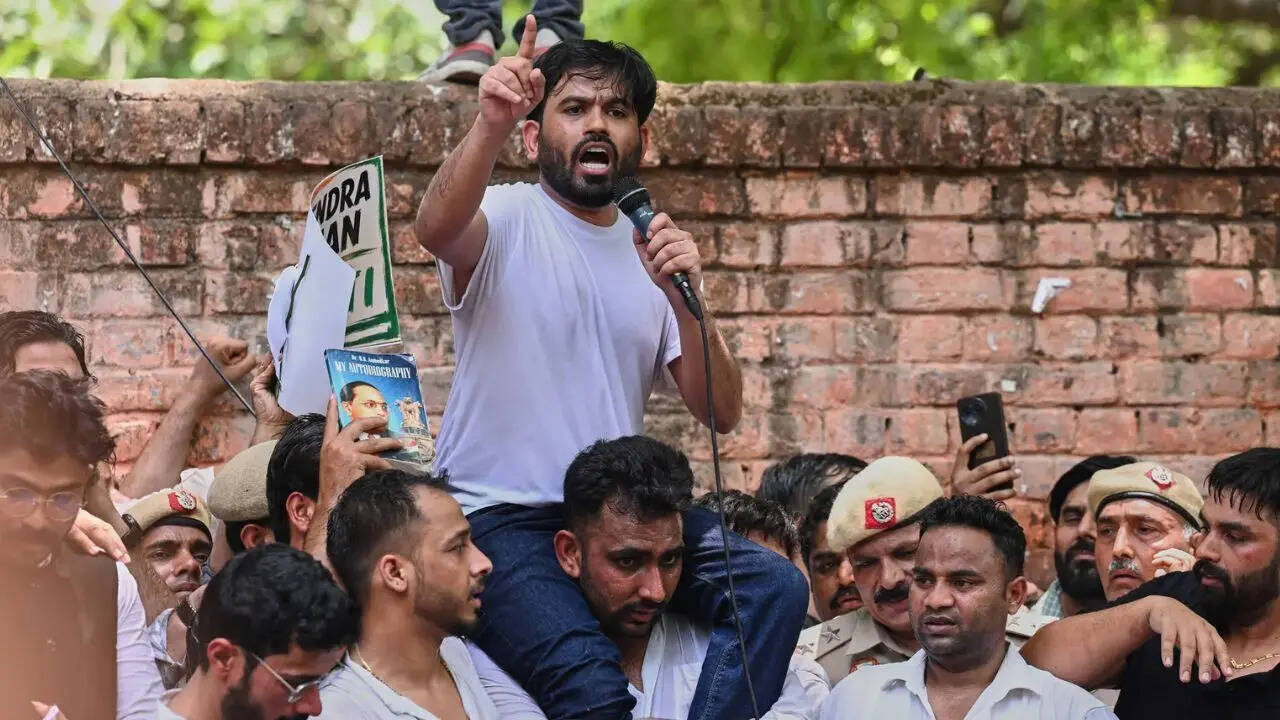 'Protest won't stop until Pradhan quits,' says CJP founder, 