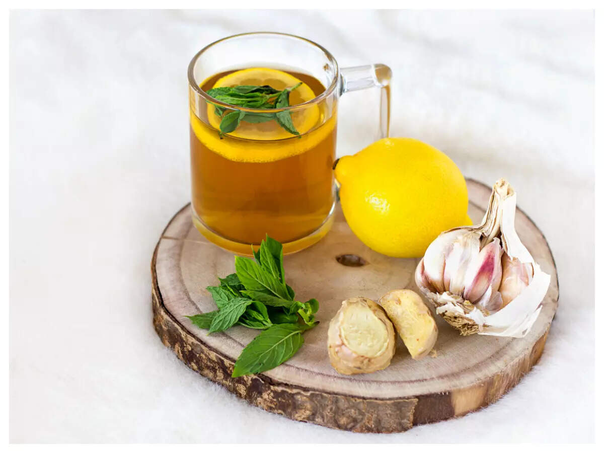 ​Sipping this ginger, garlic and lemon drink daily can reduce cholesterol levels and BP