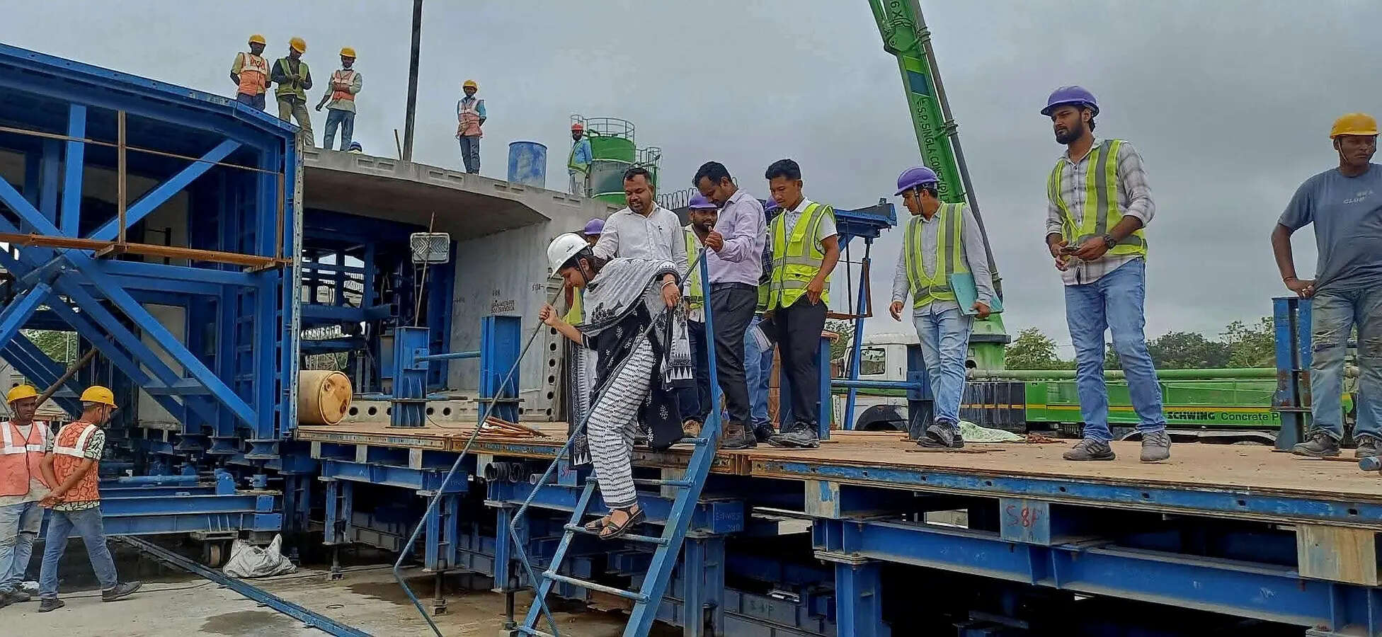 45341d2c-c8c8-4680-8d06-8eb90b06be68_DC_Majuli_Shrishti_Singh_.jpg