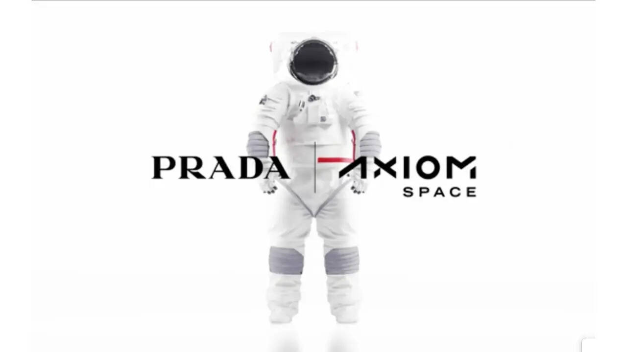 As Nasa gets ready for Moon, Lauren Sanchez's 'designer uniform' is back